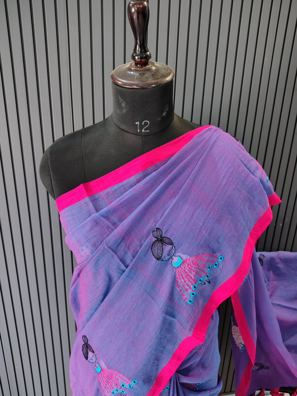 Violet Doll Embroidered Mulmul Saree